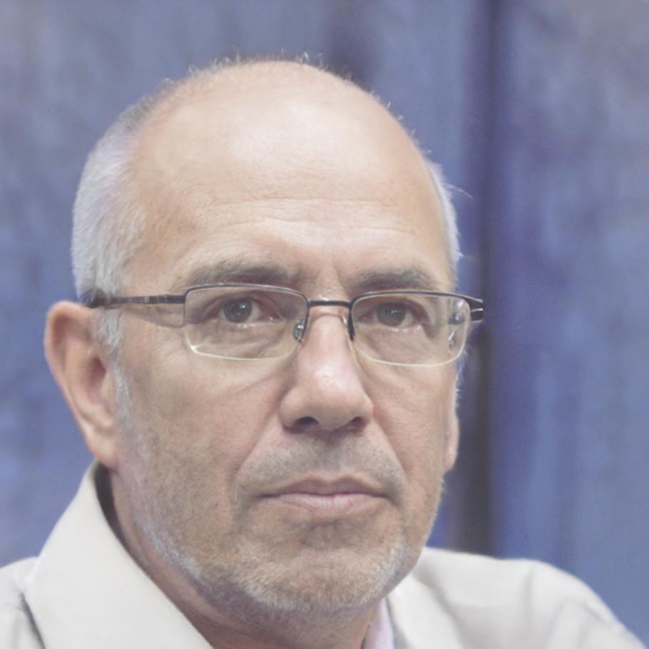 Director de formación en análisis financiero meradynfosik